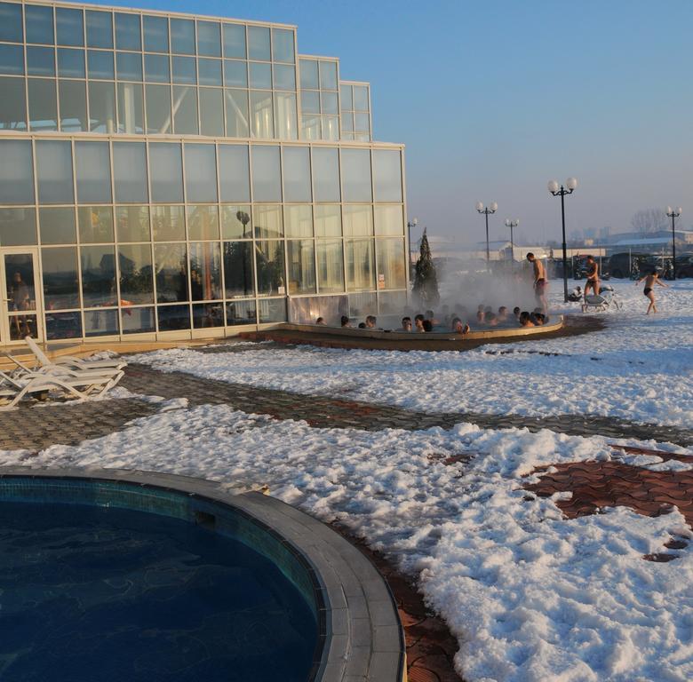 Hotel Alinalex - Paradisul Acvatic Braşov Extérieur photo