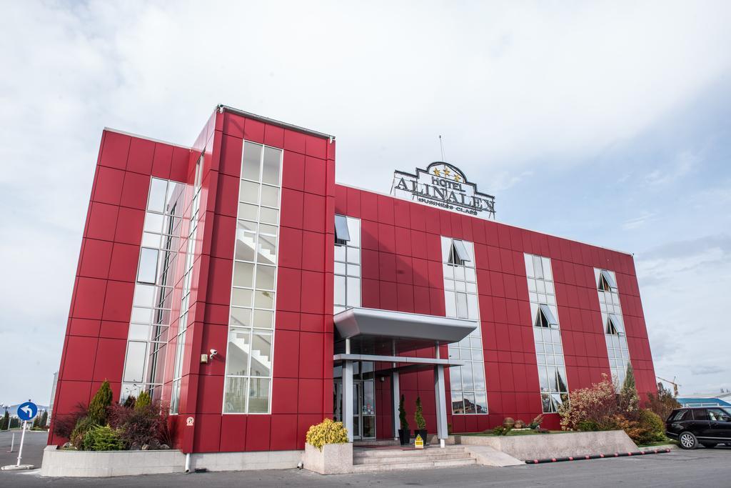 Hotel Alinalex - Paradisul Acvatic Braşov Extérieur photo
