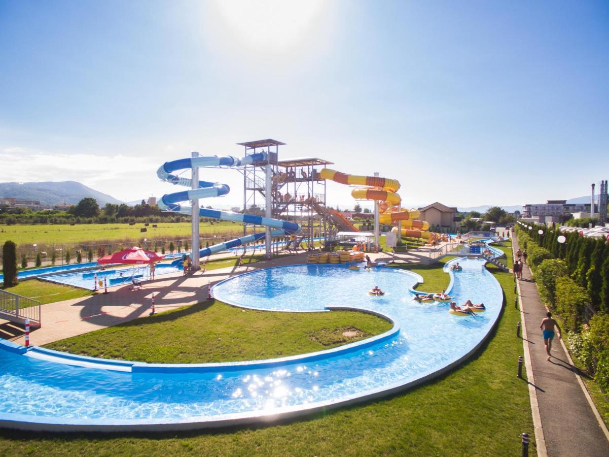 Hotel Alinalex - Paradisul Acvatic Braşov Extérieur photo