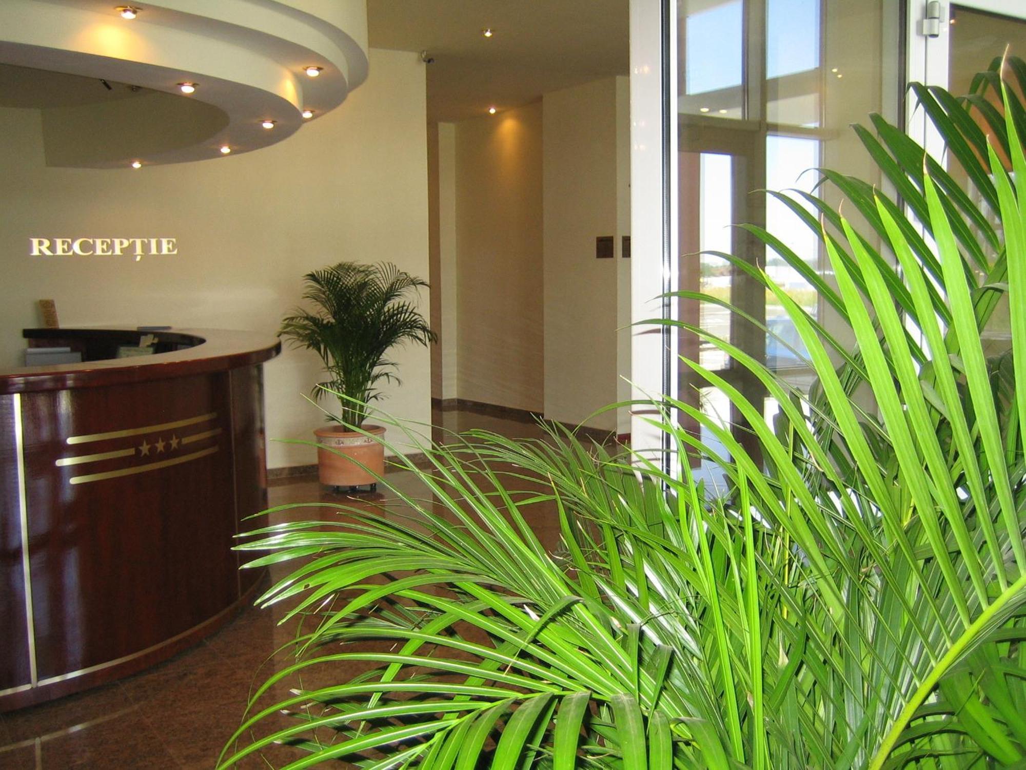 Hotel Alinalex - Paradisul Acvatic Braşov Extérieur photo